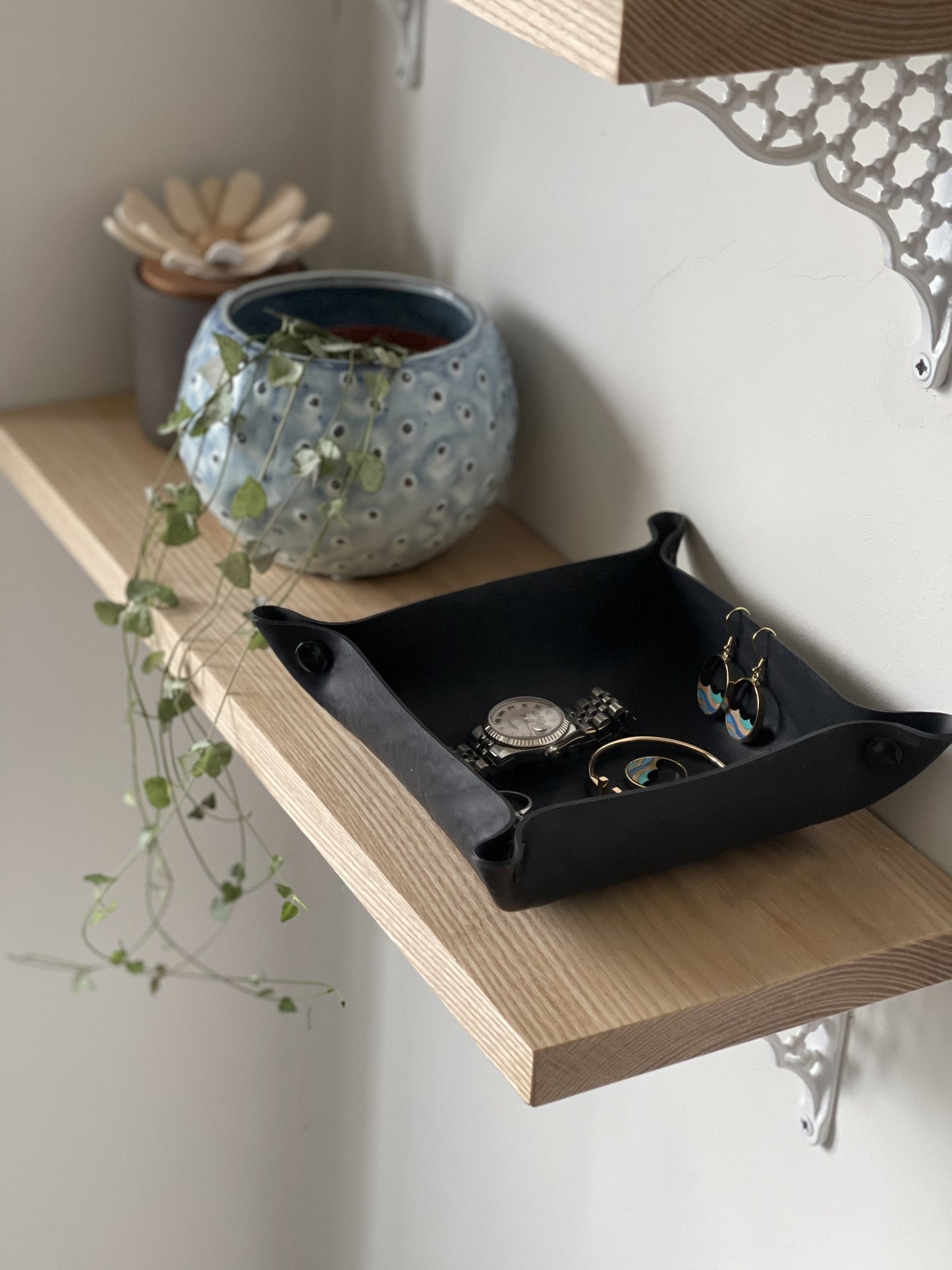 Schale aus Upcycling-Gummi
